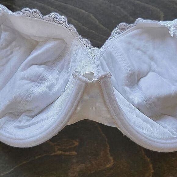 Triumph white floral lace underwire lined unpadded bra 38C - Picture 16 of 16